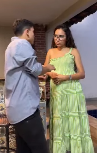 D2000003 Filmou o que a cunhada andava fazendo e fez isso part2