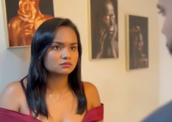 D2000006 Mulher vê ex namorado pedir outra mulher em casame part2