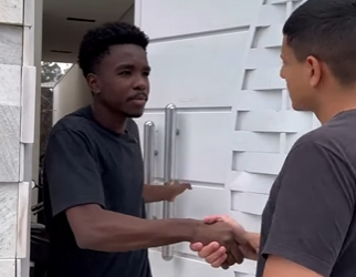 D0400013 Olha que essa garota fez com um negócio de cabel part2