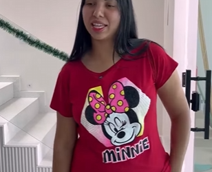 D0400001 Sua vizinha ri4 dele por causa das condições que part2