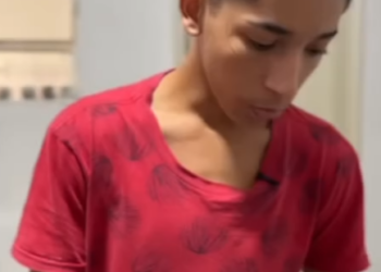 D1000009 Ele deu uma grande li part2