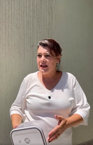 D0400003 Tem família que é melhor tê la longe e visitá la às vezes part2