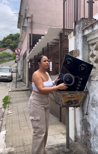 D0400012 Como diz a frase hoje por mim amanhã por você part2