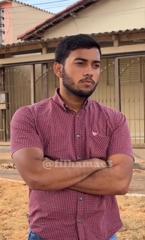 D1000013 Ela deu uma lição no rapaz ao ver o que ele irá fazer com a mãe part2