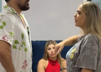 D1800009 Ela levou a amante do marido para morar na sua casa, e no final isso aconteceu… part2