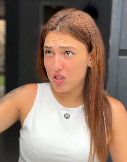 D1800004 Irmã mais velha da uma lição na irmã atrevida… part2