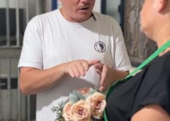 D1800008 Filho surpreende a mãe no dia das mulheres, e essa foi a reação dela… part2