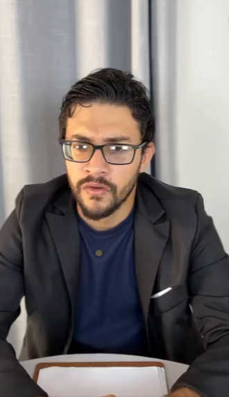 D1000007 Amiga tenta incriminar colega no trabalho part2