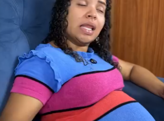 D1000006 A funcionária resolveu contar o que sabia pro patrão de uma forma diferente part2