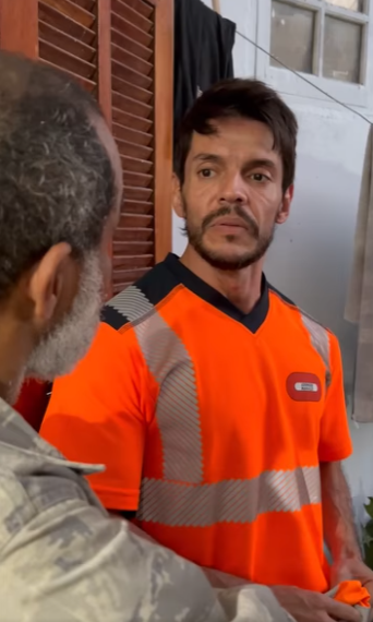 D2000005 Menino usou cachorro para tirar barriga falsa part2