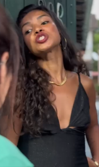 D2000004 Milionário descobre que essa velhinha de rua sua part2