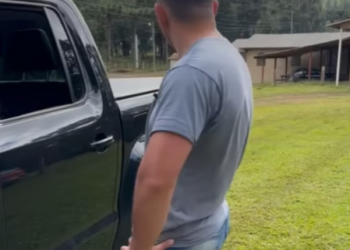 D0400005 Nunca trate mal ninguém você não sabe quem essa part2