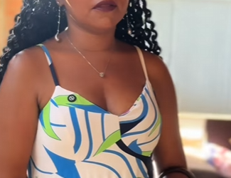 D1000010 Patroa generosa ajuda funcionária part2