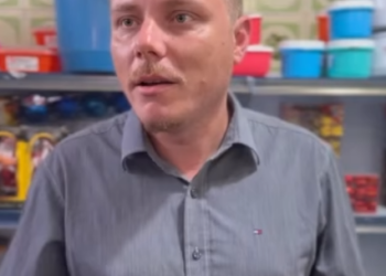 D0100001 Pobre Menino encontra uma carteira mas ninguém ima part2