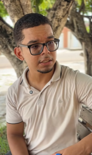 D1000004 Ele colocou dinheiro na maleta e esqueceu do lado da mulher part2