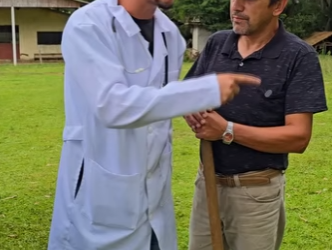 D0400001 Pai trata um filho diferente do outro part2