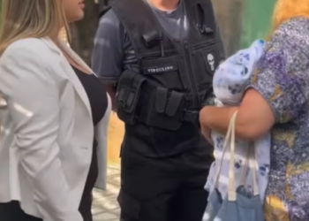 D0100006 Humilharam uma senhora por causa de sua roupa, sem part2