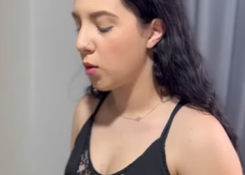 D0100011 Aluna mexe com professora errada part2