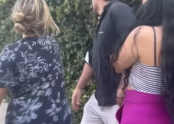 D0100008 Ela trocou por outro homem com carro ele ficou part2