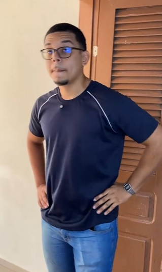 D1000007 Jogou ketchup na blusa do marido e ainda acusou a funcionária part2