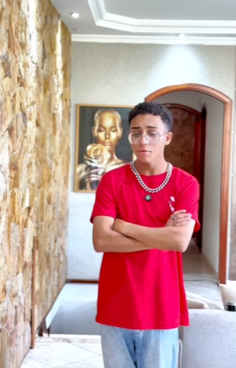 D1800013 Nada é o que parece nessa história…part2