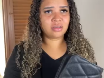 D1000004 Ela colocou dinheiro na bolsa da outra pra se dar bem part2