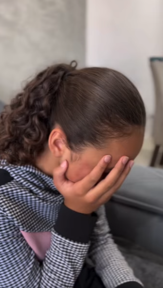 D1800003 Ela fazia isso com minha filha quando eu não estav FULL