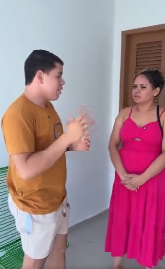 D1000002 Filmou o que a cunhada andava fazendo e fez isso part2