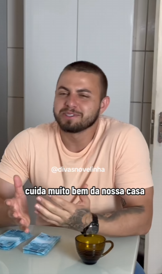 D1000008 Patrão faz supresa para sua funcionária con salário inesperado part2