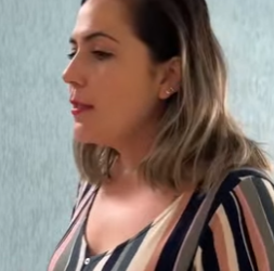 D2000013 Suas próprias colegas de infância tornaram sua vid part2