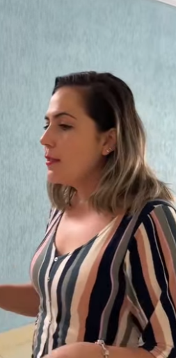 D2000013 Suas próprias colegas de infância tornaram sua vid part2