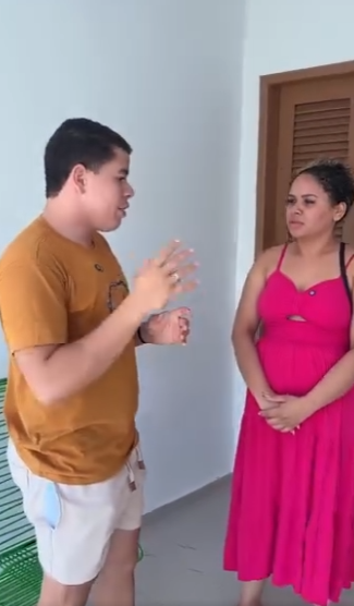 D1000005 Filmou que cunhada andava fazendo fez isso part2