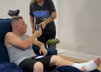 D0100009 Ela estava cuidando do marido depois que algo acon part1