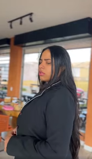 D2000001 Milionaria maltr4tada por gerente em seu proprio part1