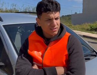 D0400011 Motorista dizia aos clientes que não tinha para de part2