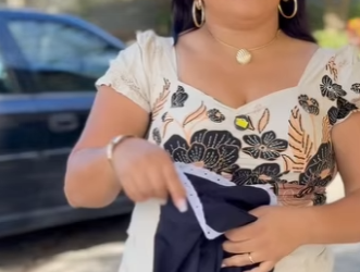 D1800012 Esposa queima vestido da sogra por inveja, mas part2