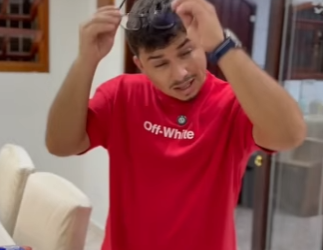 D1800011 Esposa com inveja da sogra porque ganhou muitas co part2