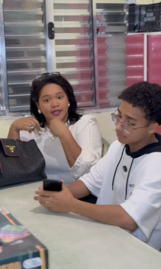 D1800009 Filho da patroa queria cobrar pelas coisas que sua part2