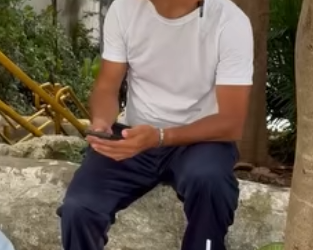 D0100007 esposa dele em casa sem comer ele comendo com ou_part2