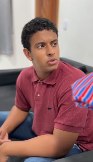 Mulher prepara uma surpresa de aniversário para part2