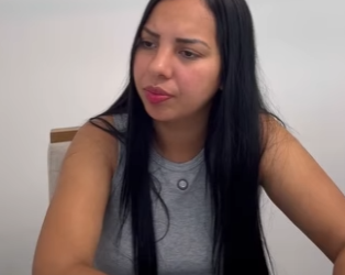 D0400011 Ia dar um presente para irmã, mas marido apare part2