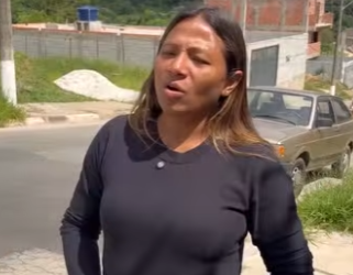 D0400006 Ela permitia que sua vizinha cozinhasse em casa, part2