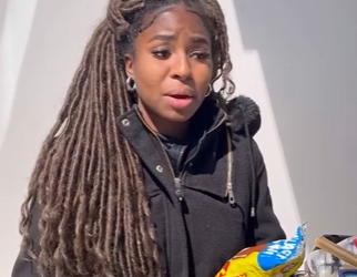 D0400014 Mulher coloca senha da sua Internet nos vizinho part2