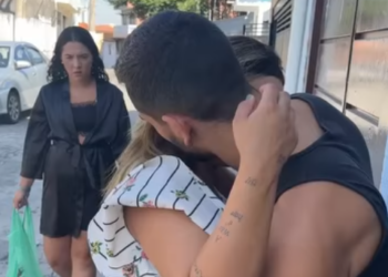 D0100004 Ela se apaixonou pelo vizinho porque marido não part1