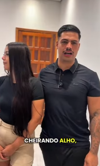 D2000002 Apresentou amante part2