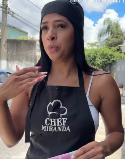 D0100005 Aniversariante recebe bolo com 30 mil reais dentro part2