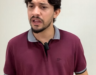 D1000014 Patrão chega em casa vê empregada comendo sentad part2