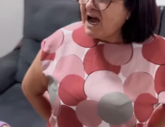D1800016 Acabei de ter minha filha já estou passando raiv part2