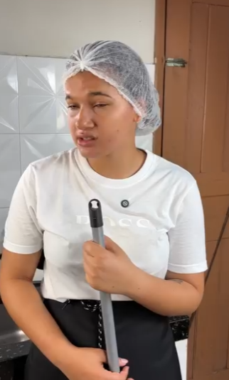 D1000030 Não gostou nadinha da forma que irmão tratou part2
