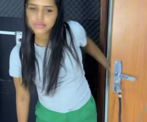 D2000028 Ela APANHAVA calada até que vizinha ouviu fez part2